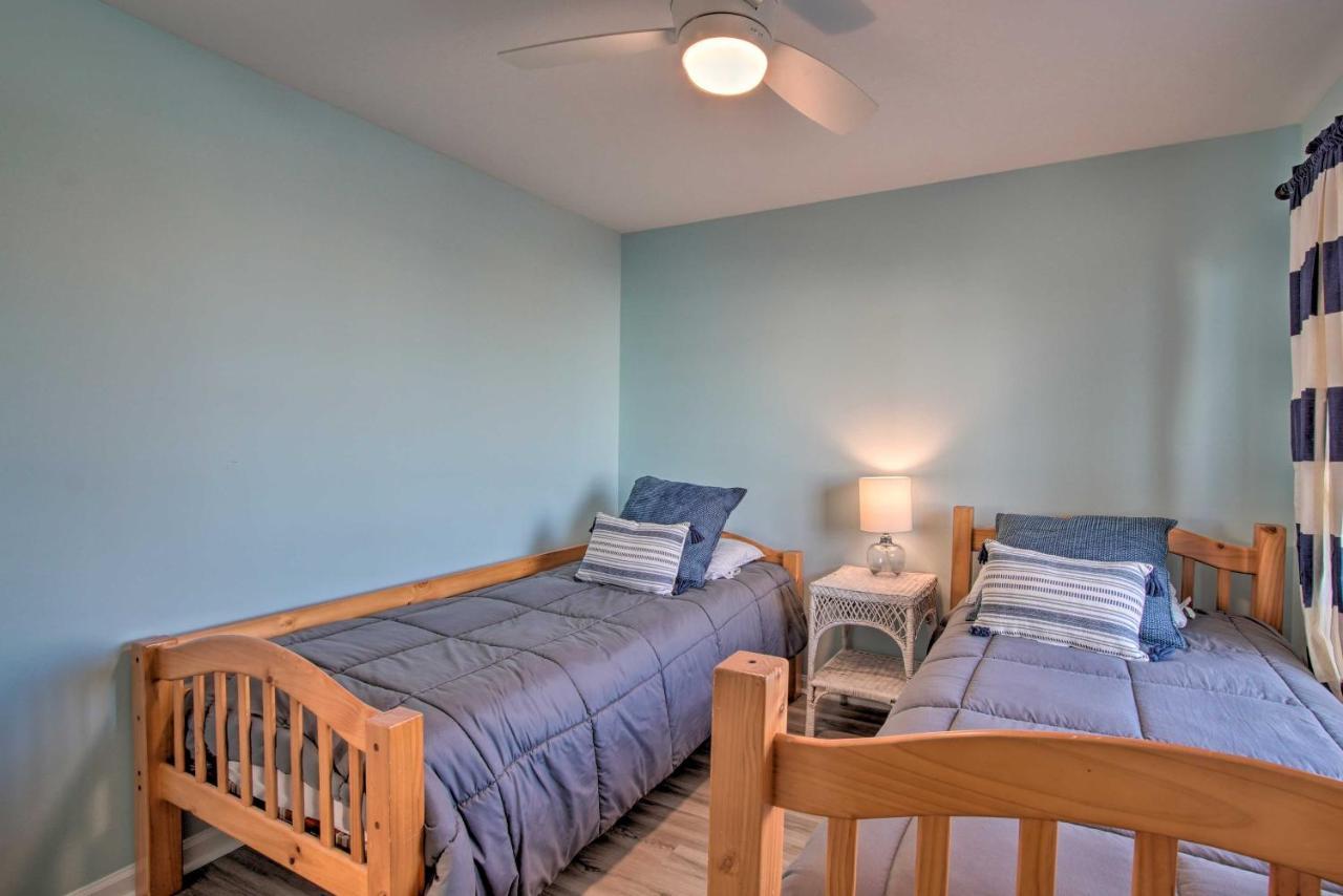 Ocean-View Condo With Deck, Steps To Carolina Beach! מראה חיצוני תמונה